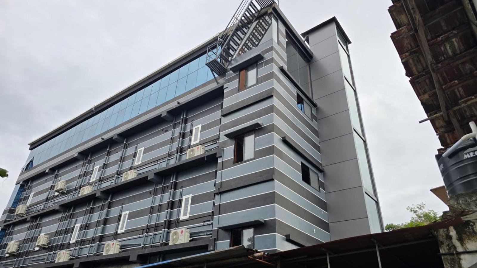 Willington & Harbour View Residency Hotell Kochi Exteriör bild