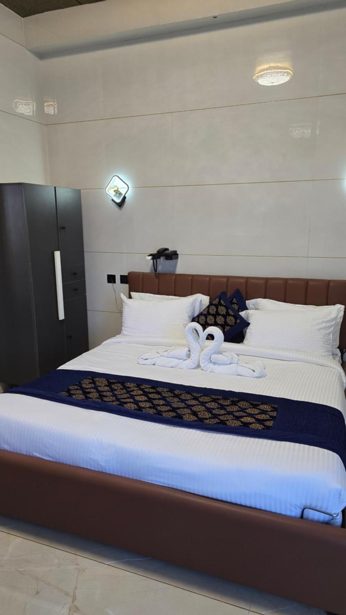 Willington & Harbour View Residency Hotell Kochi Exteriör bild