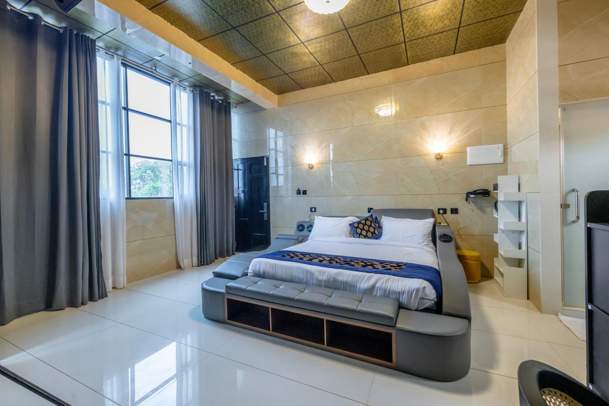 Willington & Harbour View Residency Hotell Kochi Exteriör bild
