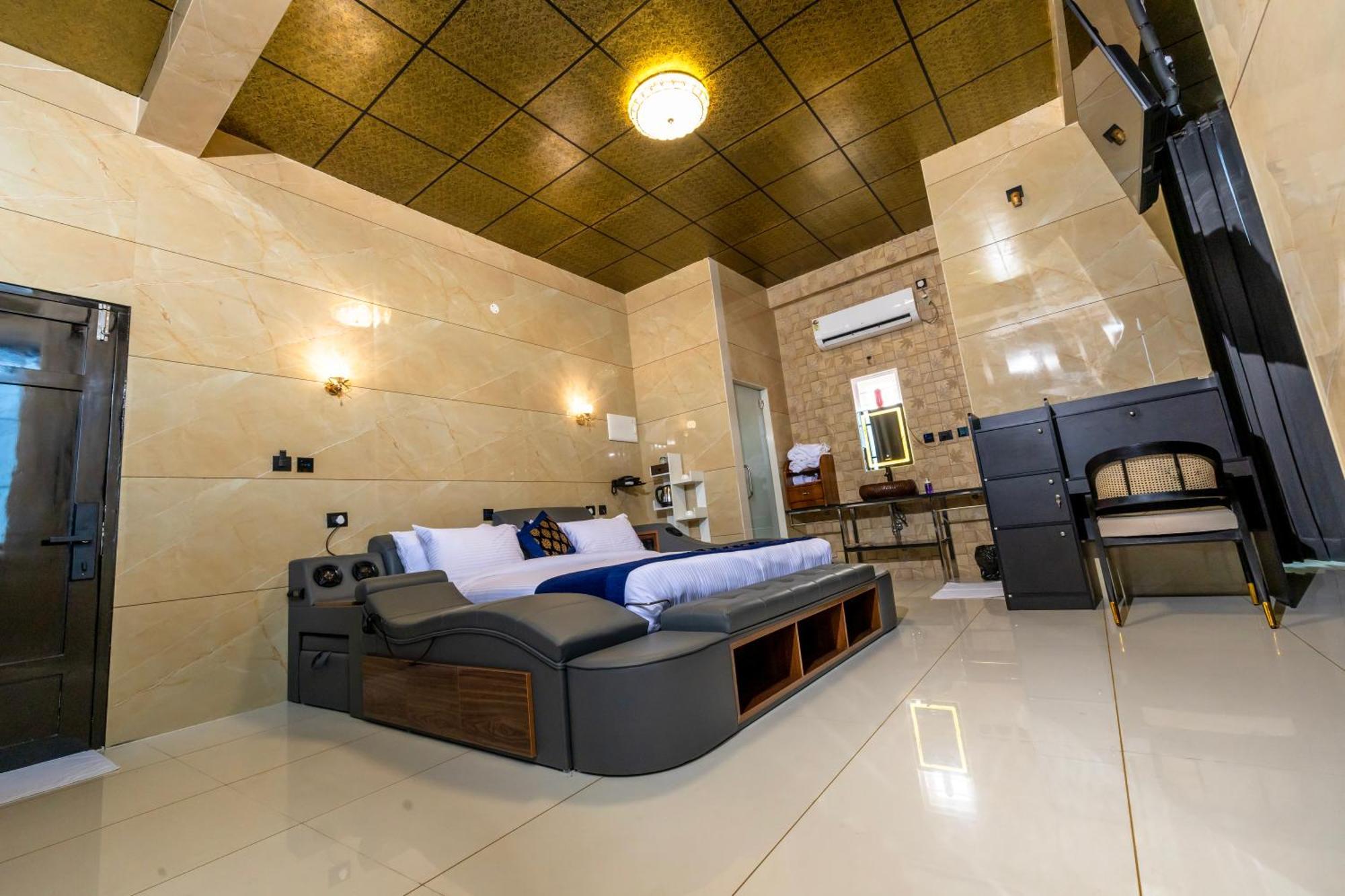 Willington & Harbour View Residency Hotell Kochi Exteriör bild