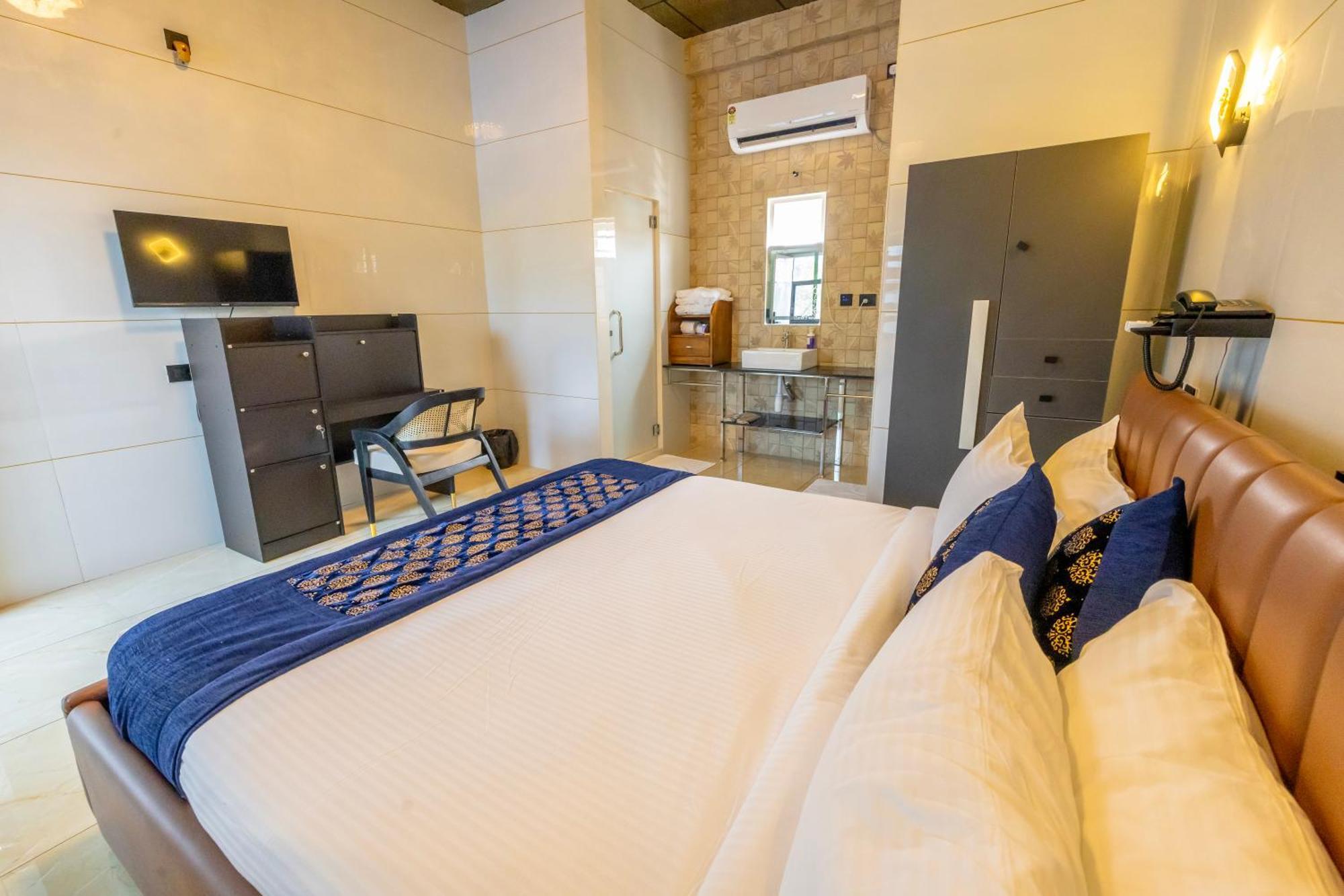 Willington & Harbour View Residency Hotell Kochi Exteriör bild